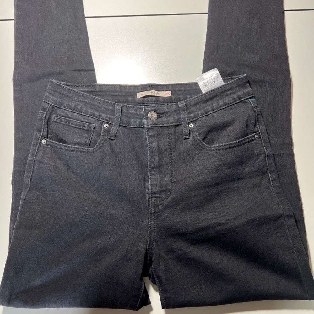 Levi’s 721 high rise black‎ jeans 29